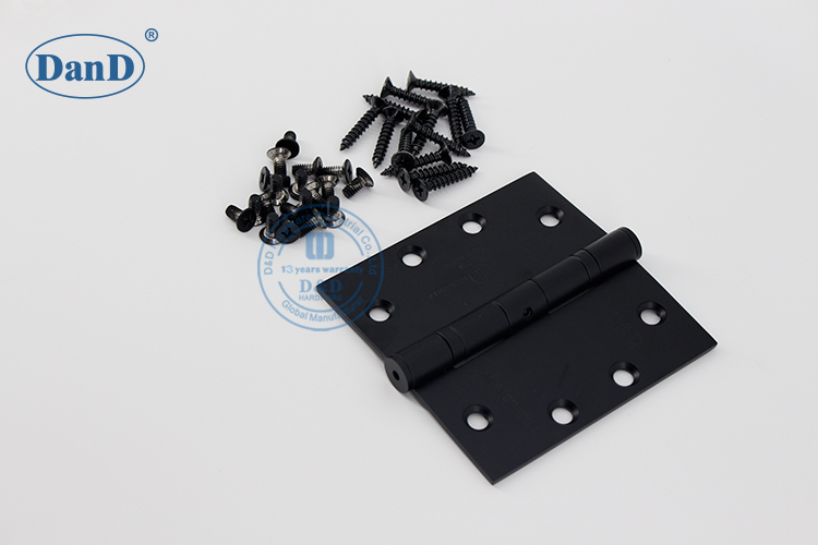 Черная квадратная дверь